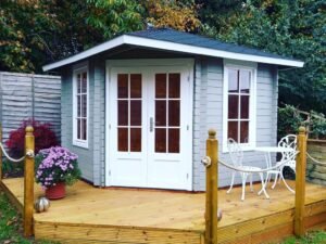 Kampinis sodo namelis Leonie 28mm