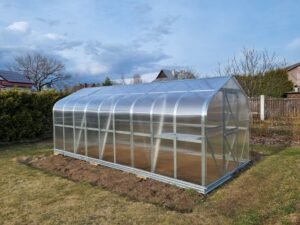 Lietuviškas šiltnamis klėtis